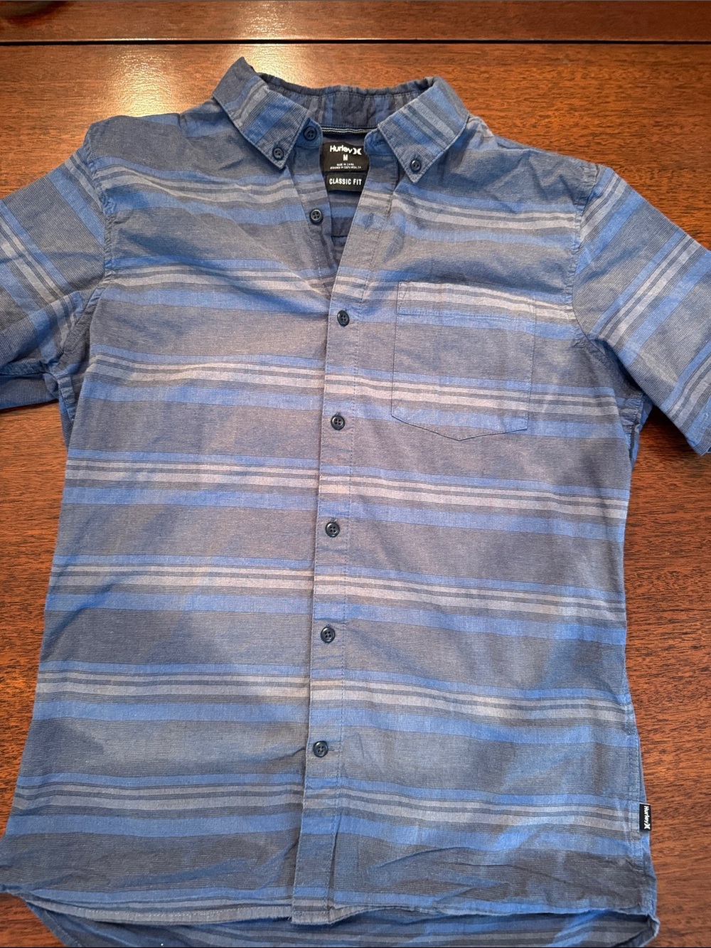 Hurley Classic Fit Blue Striped Short-Sleeve Button-Down Shirt